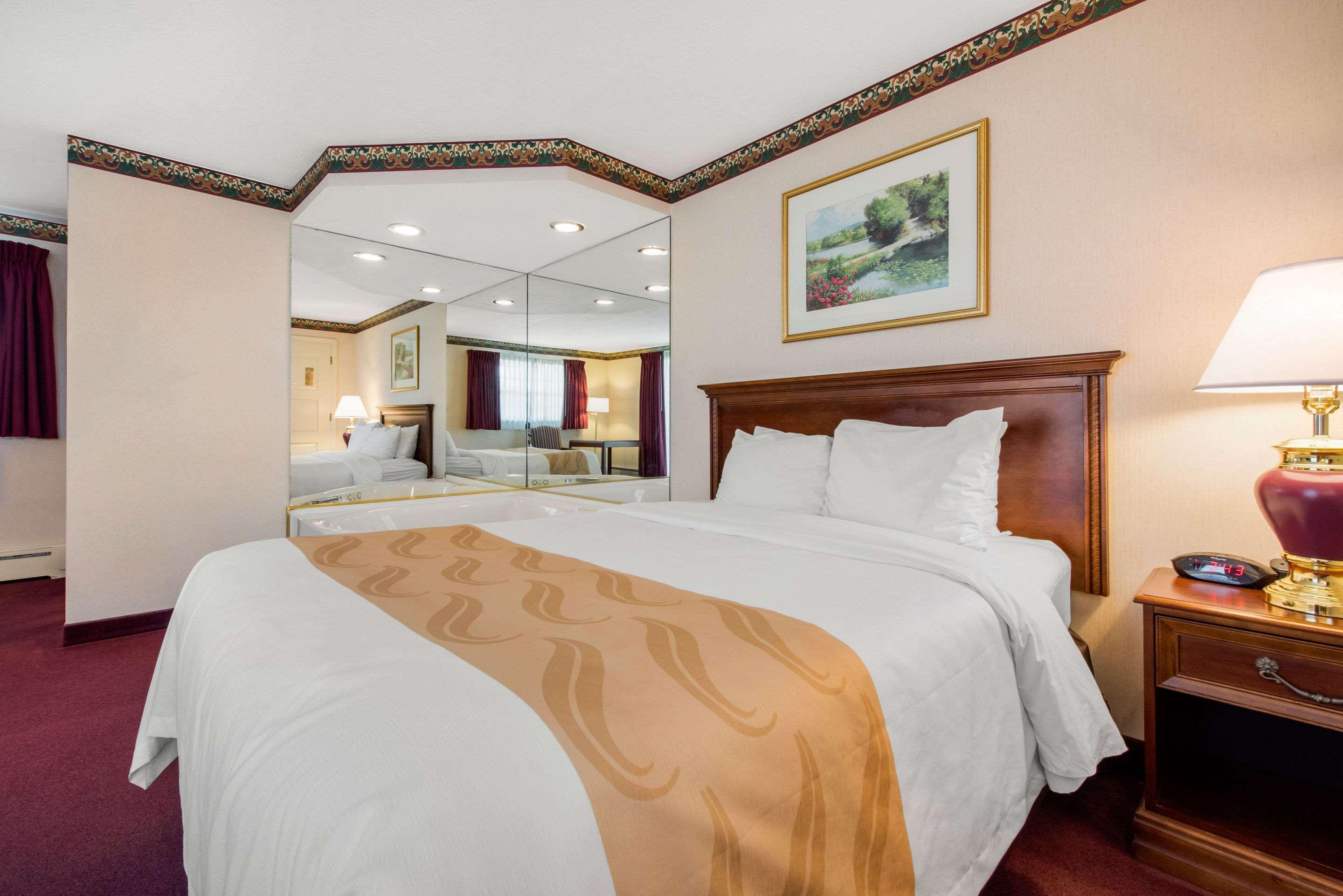 Quality Breeze Manor 2* Breezewood