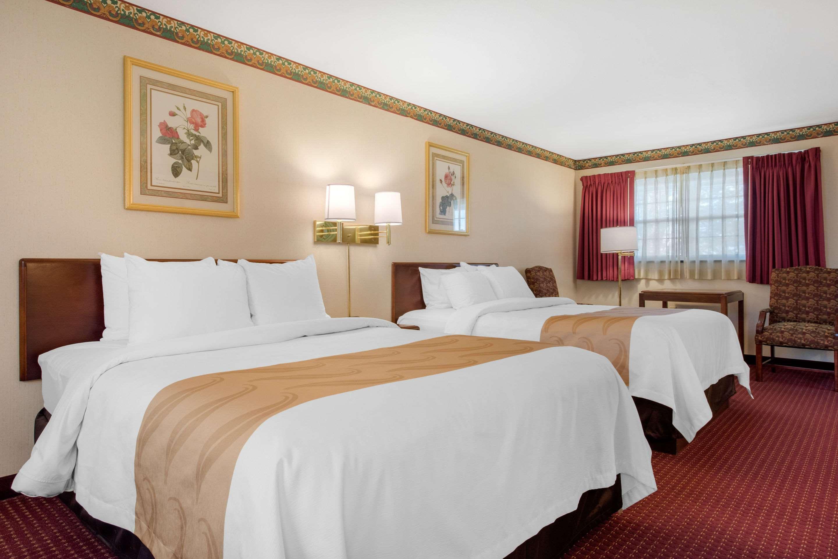 Quality Breeze Manor 2* Breezewood