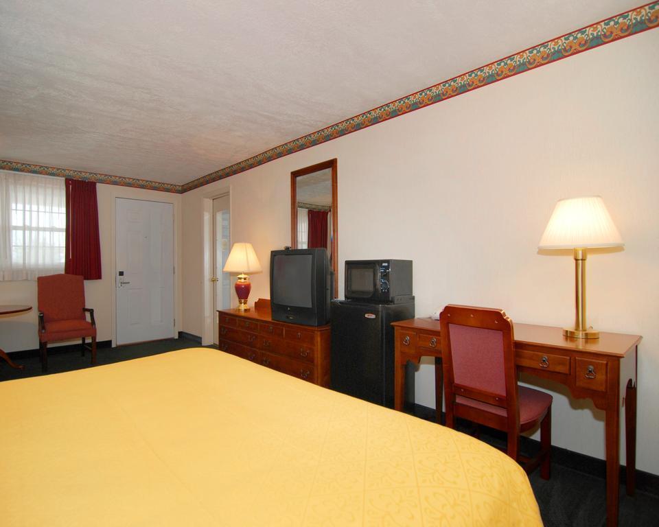 Quality Breeze Manor 2* Breezewood