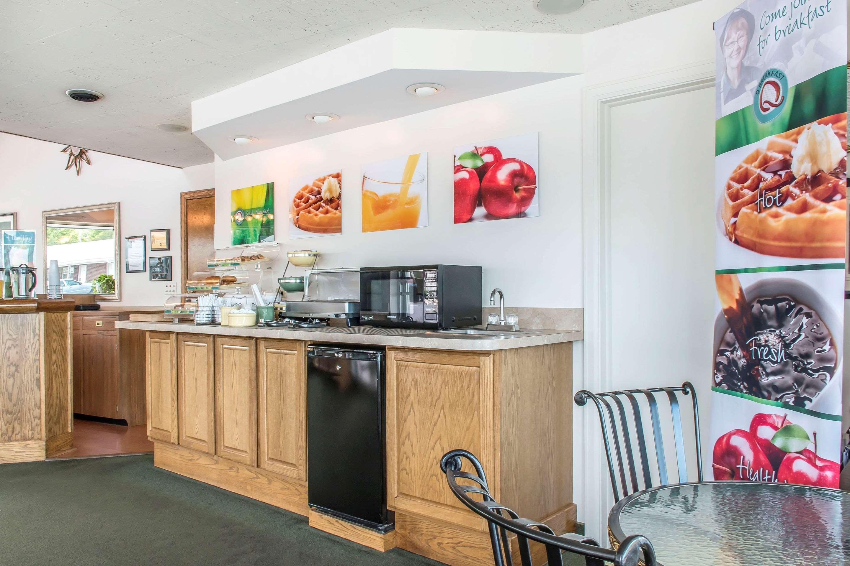 Quality Breeze Manor Hotel Breezewood