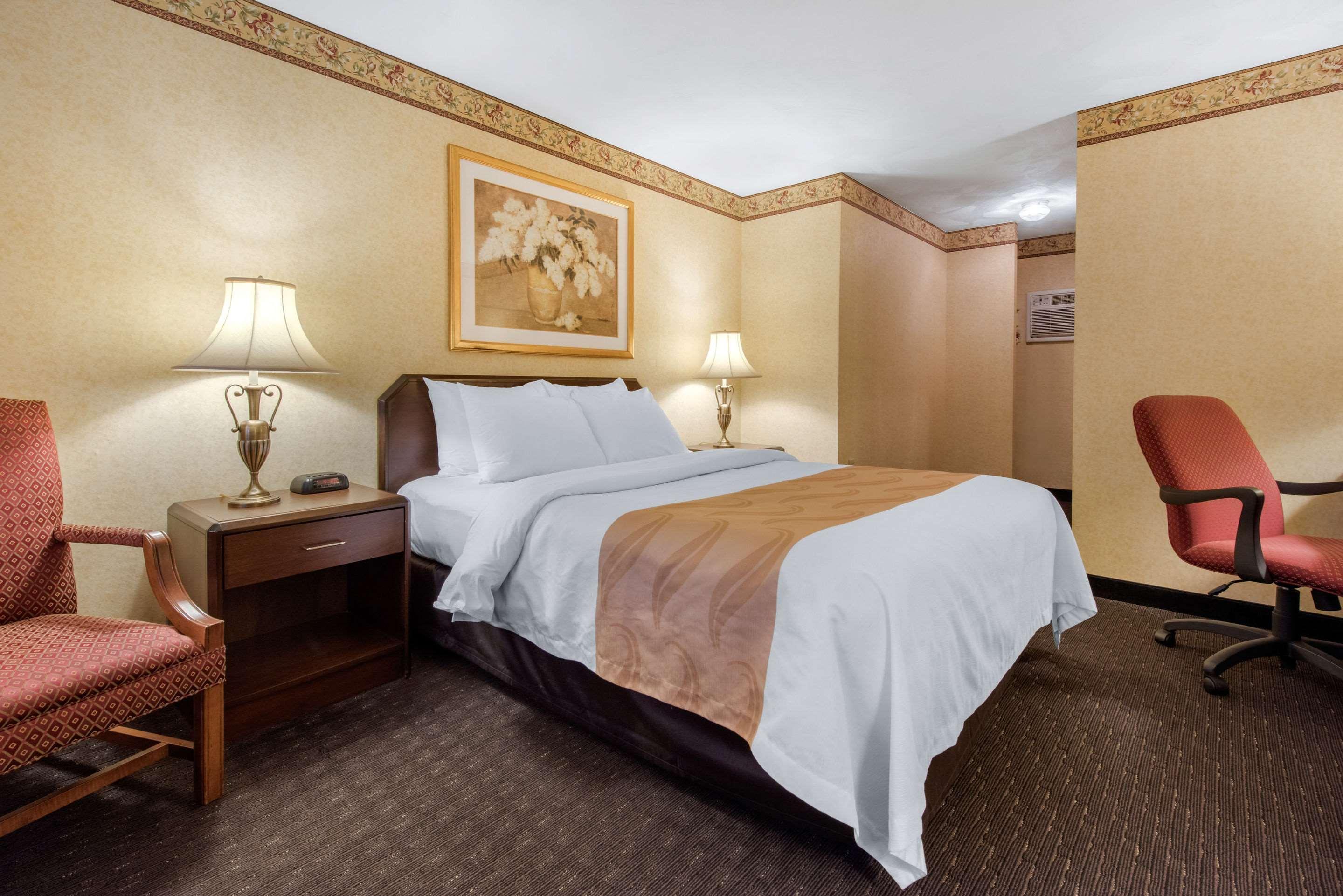 Hotel Quality Breeze Manor 2*