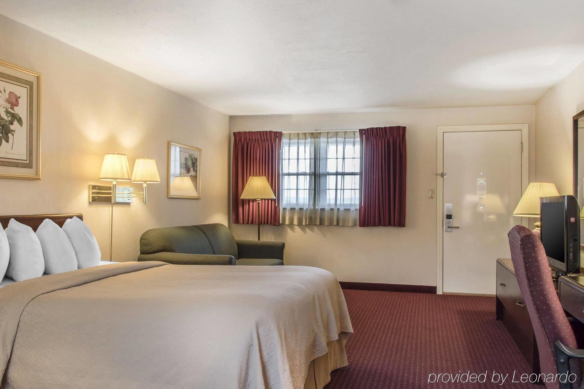 Quality Breeze Manor 2* Breezewood