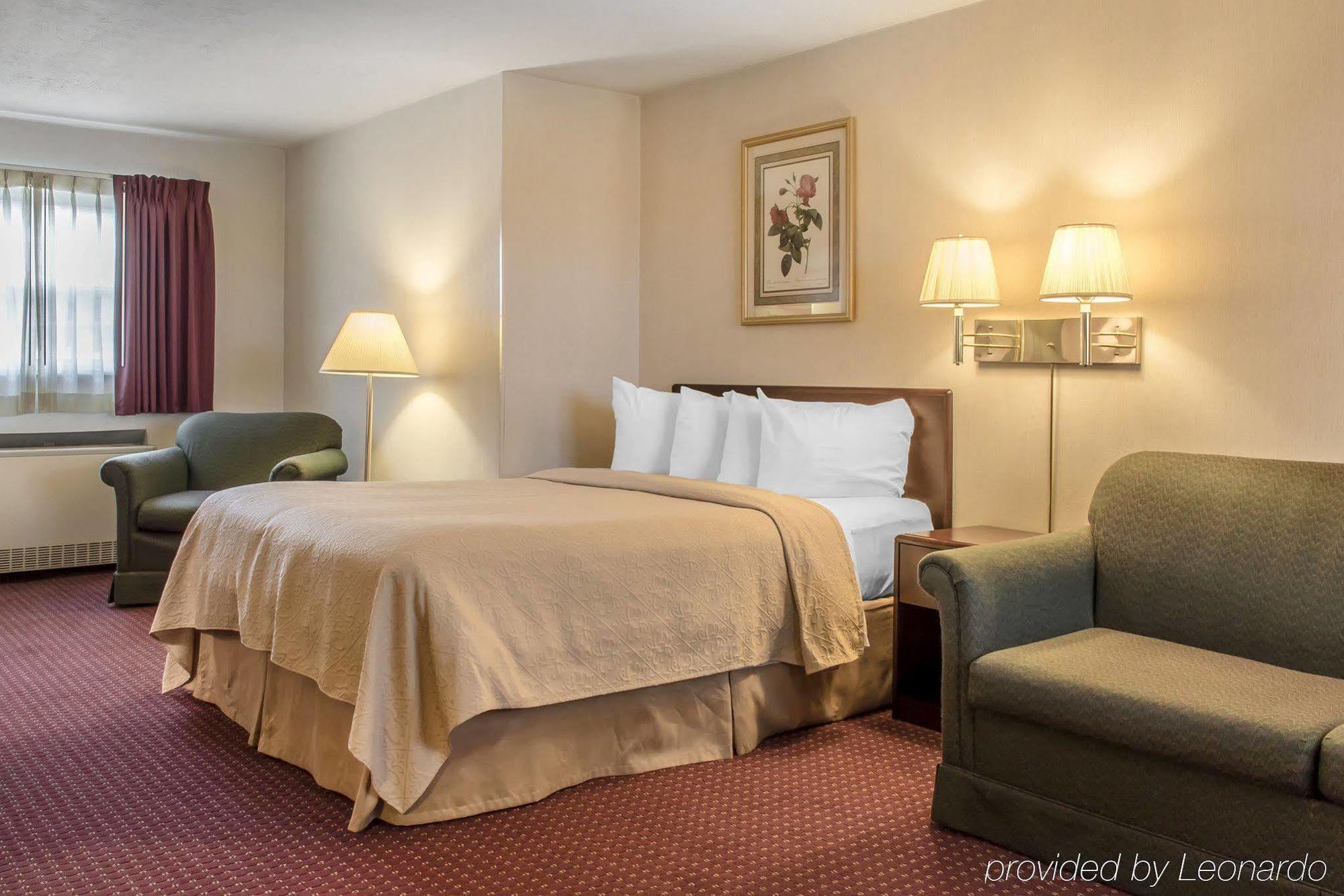 Quality Breeze Manor Hotel